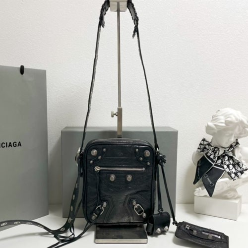 발렌시아* 르 카골 램스킨 크로스백 블랙 719065210