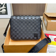 루이비통 디스트릭트 다미에 인피니PM(더스트구성)