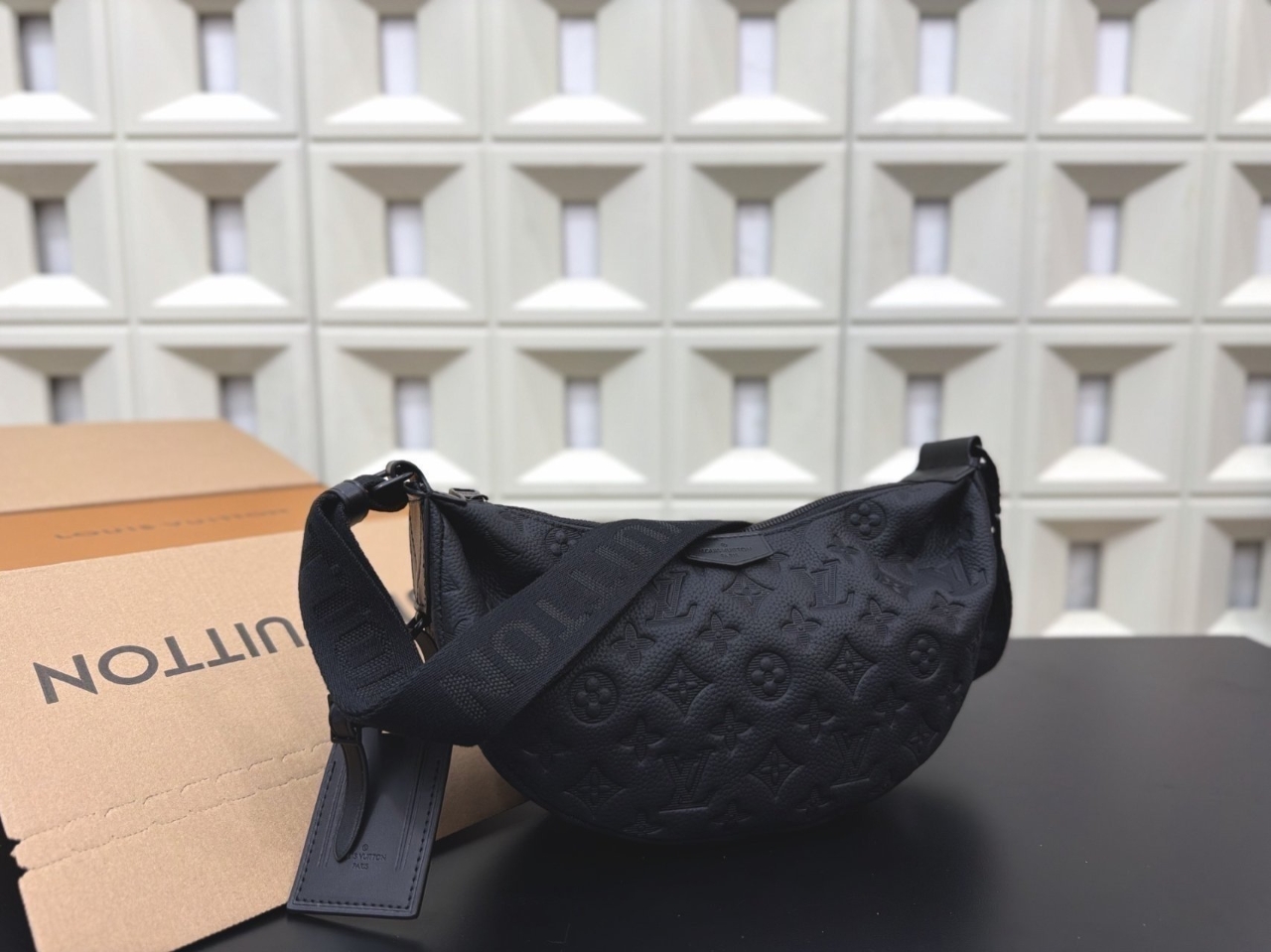 루이비통 앙프렝뜨 해먹백 (더스트구성)