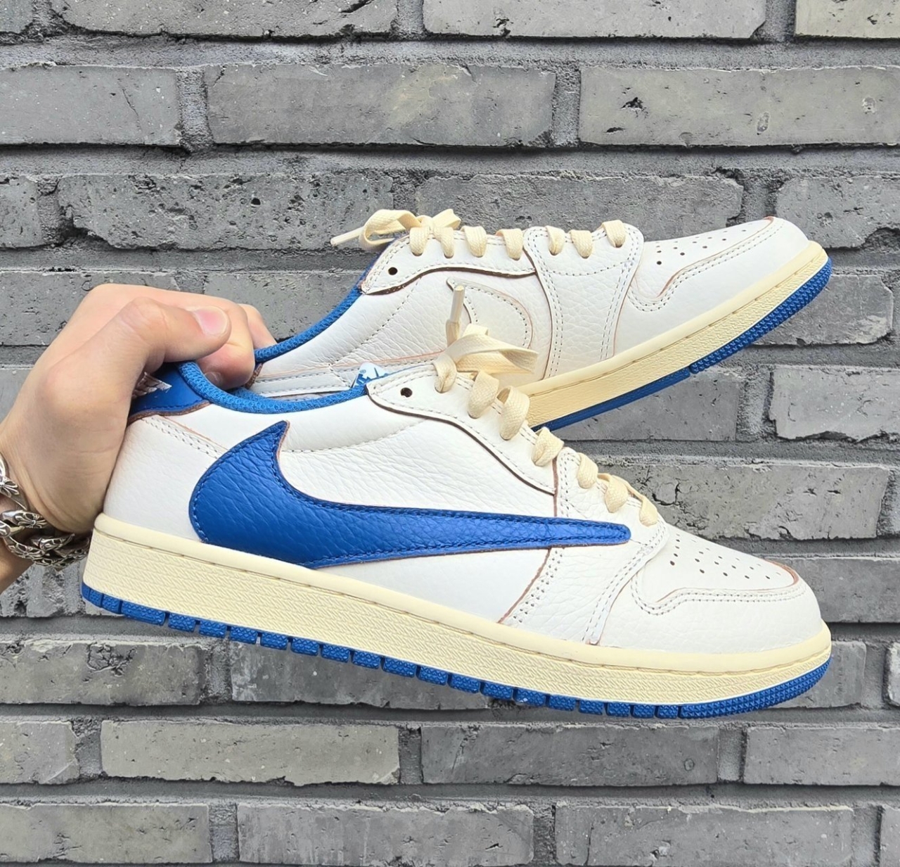 나이키X트레비스스캇 조던1 세일 밀리터리 블루(풀박스구성)