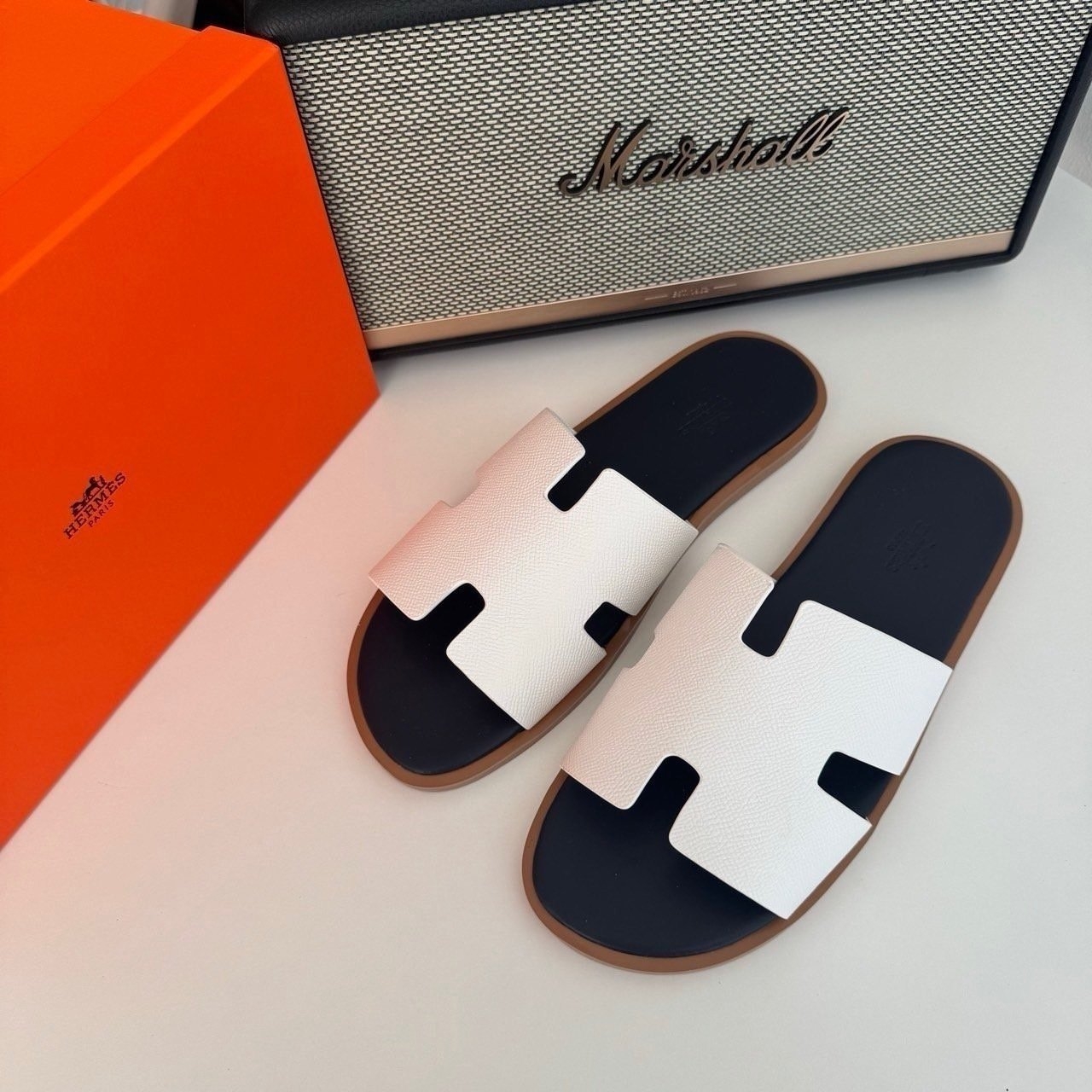 에르메스 이즈미르 블랑 드 파리 블루 슬리퍼 (풀박스구성)