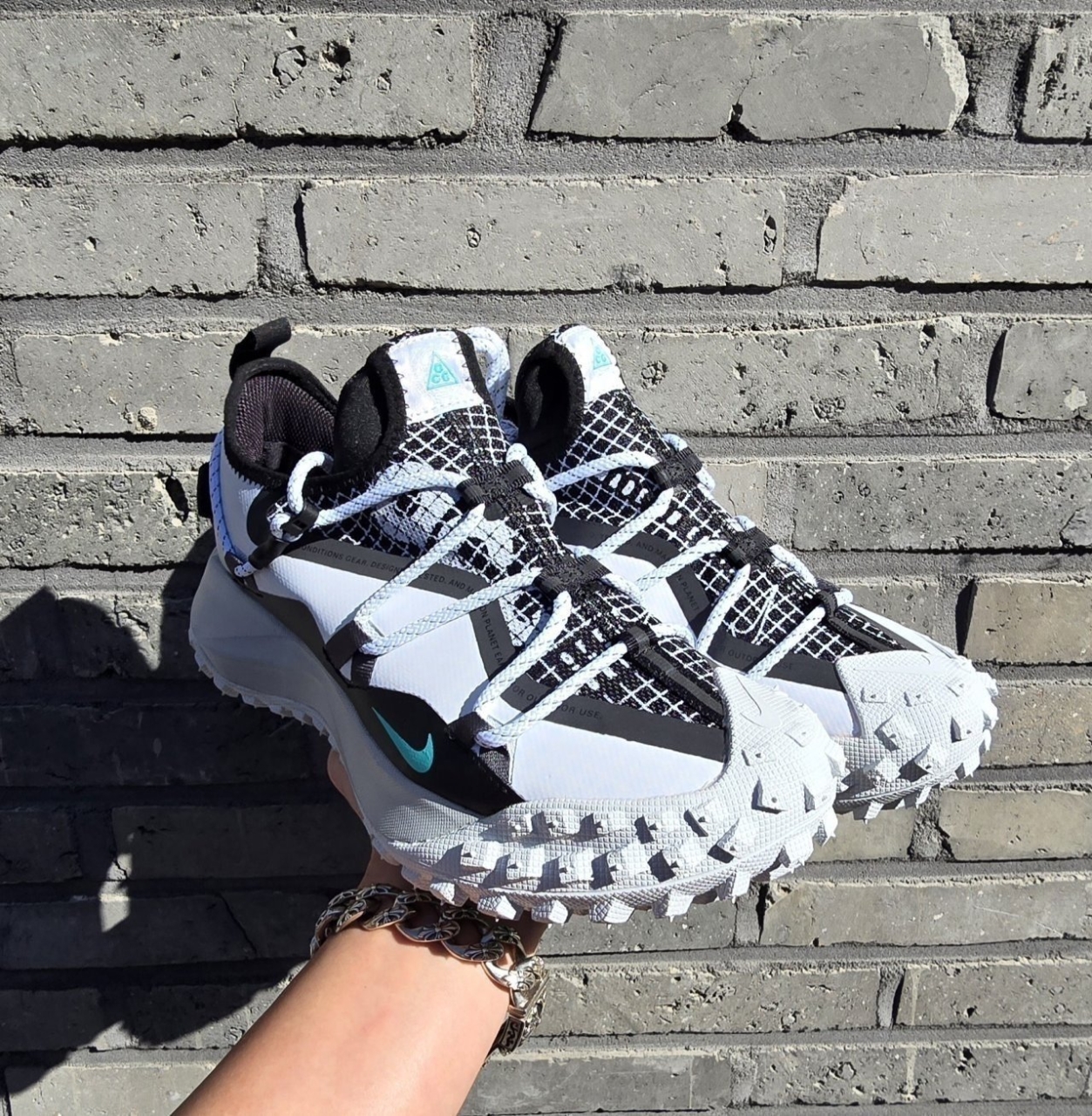 나이키 ACG 마운틴플라이 로우