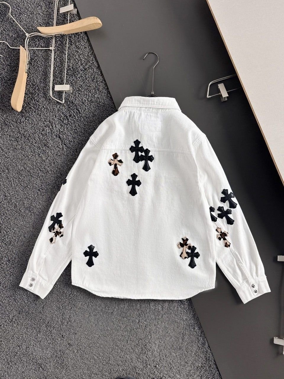 크롬하츠 멀티 로고 워싱데님 셔츠 자켓(수입 완제품 풀라벨)