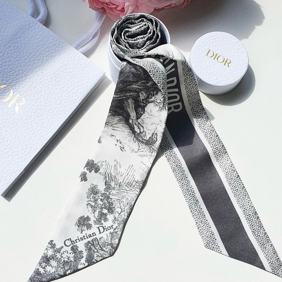 디올 스카프 (폴리구성)