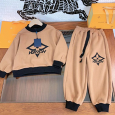 루*비통 23 아동 트레이닝 세트