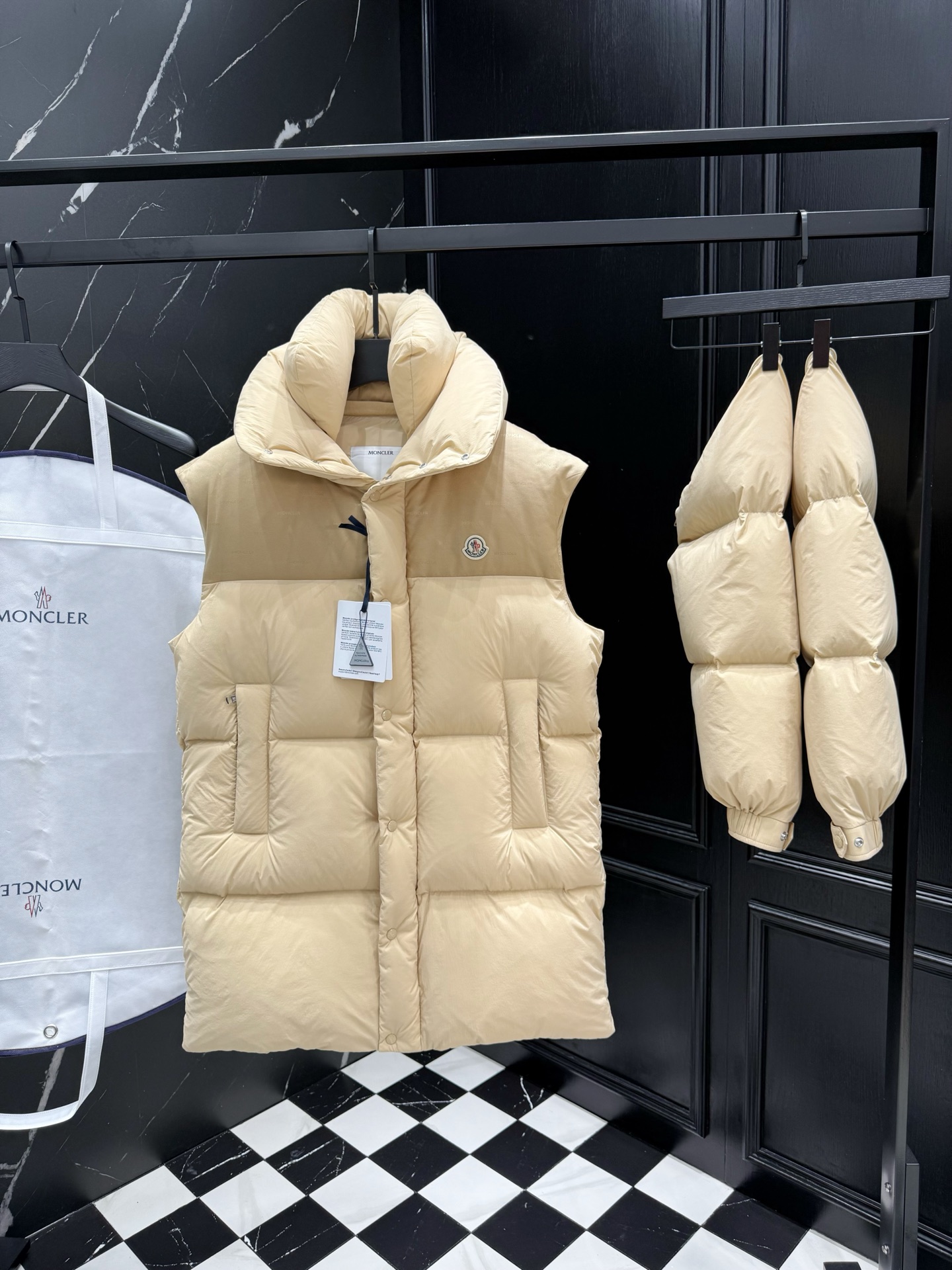 몽클레어 25fw 탈부착 롱패딩